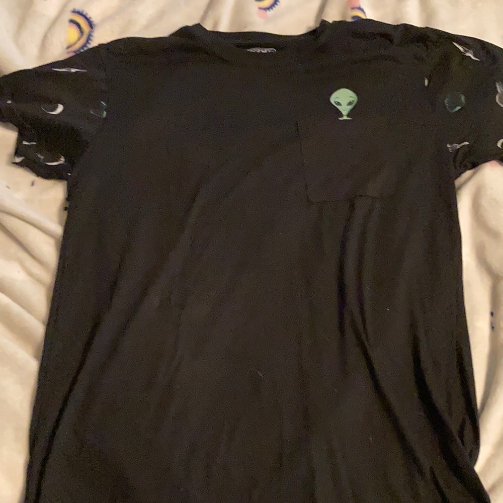 Cute alien 👽 shirt